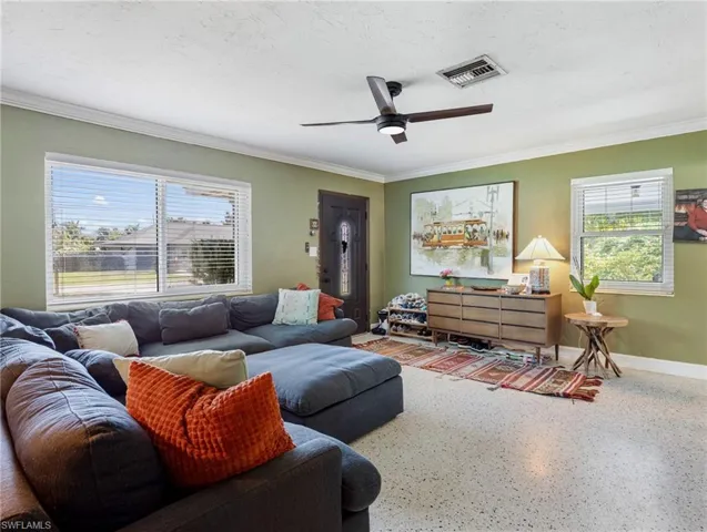 5521 Shaddelee Ln W, Fort Myers, Florida 33919