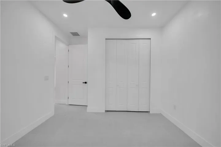 2005  Robert  AVE, Alva, FL 33920