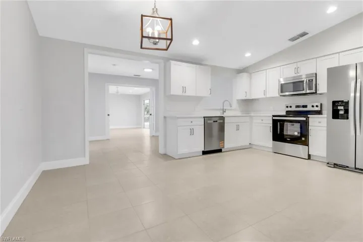 2130  Wilson N BLVD, Naples, FL 34120