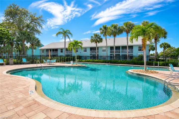 169 Grand Oaks Way N204, Naples, Florida 34110