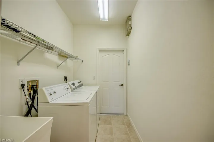 3950  Schefflera  DR, North Fort Myers, FL 33917