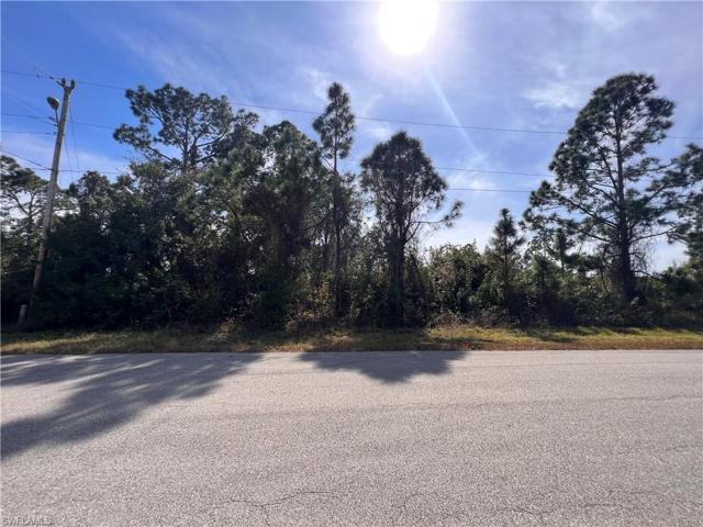 706  Ashland E ST, LEHIGH ACRES, FL 33974