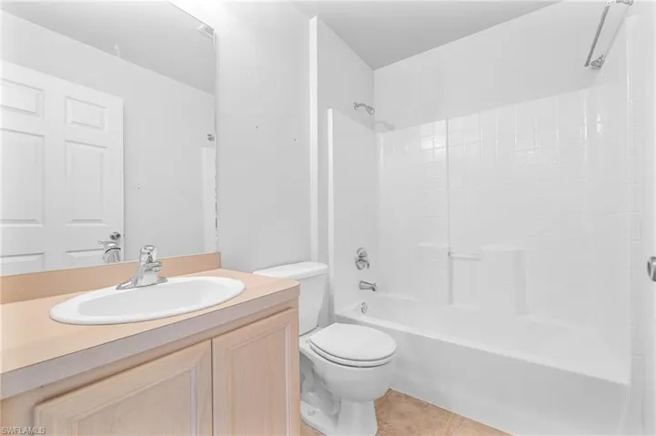 Full guest bath