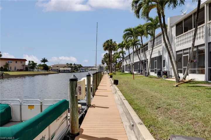 708 Victoria Dr 105, Cape Coral, Florida 33904