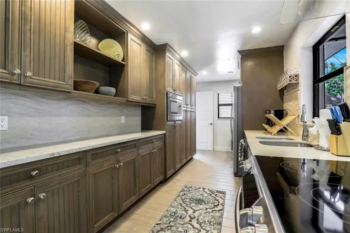 387 Heathwood Dr, Marco Island, Florida 34145
