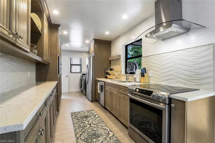 387 Heathwood Dr, Marco Island, Florida 34145