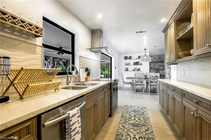 387 Heathwood Dr, Marco Island, Florida 34145