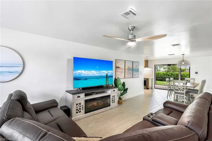 387 Heathwood Dr, Marco Island, Florida 34145