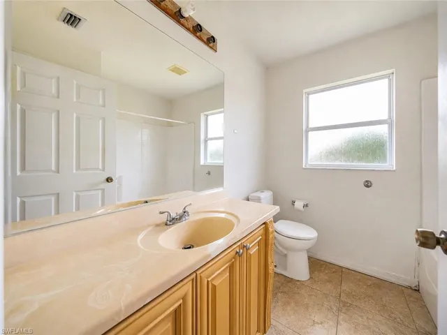 20 Hampton Ave, Lehigh Acres, Florida 33936