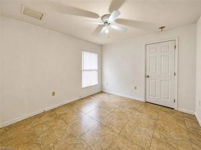 20 Hampton Ave, Lehigh Acres, Florida 33936