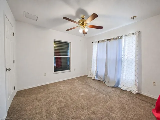 20 Hampton Ave, Lehigh Acres, Florida 33936