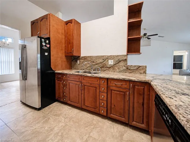 20 Hampton Ave, Lehigh Acres, Florida 33936
