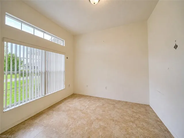 20 Hampton Ave, Lehigh Acres, Florida 33936
