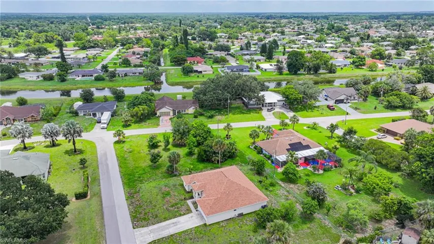 20 Hampton Ave, Lehigh Acres, Florida 33936