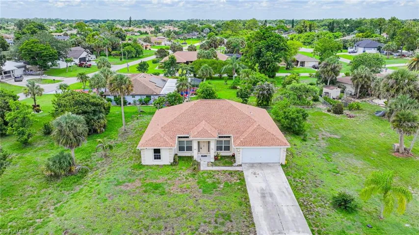 20 Hampton Ave, Lehigh Acres, Florida 33936