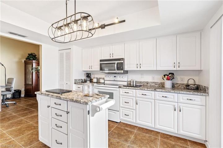3355  Clubview  DR, NORTH FORT MYERS, FL 33917