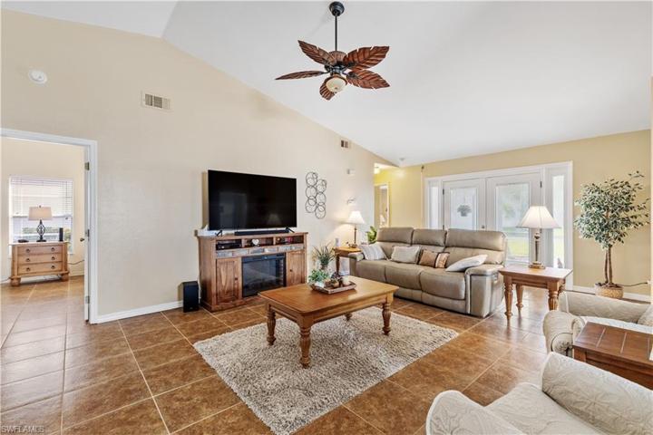 3355  Clubview  DR, NORTH FORT MYERS, FL 33917