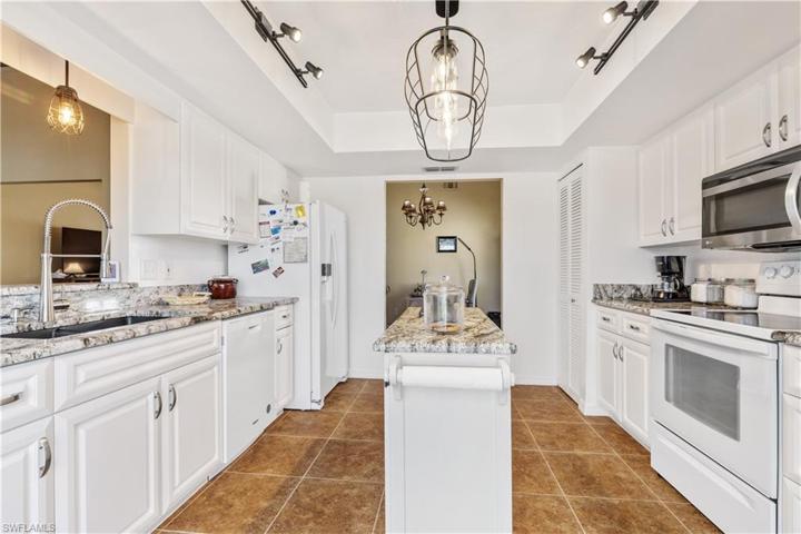 3355  Clubview  DR, NORTH FORT MYERS, FL 33917