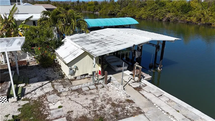 3900 Royal Palm Dr, St. James City, Florida 33956