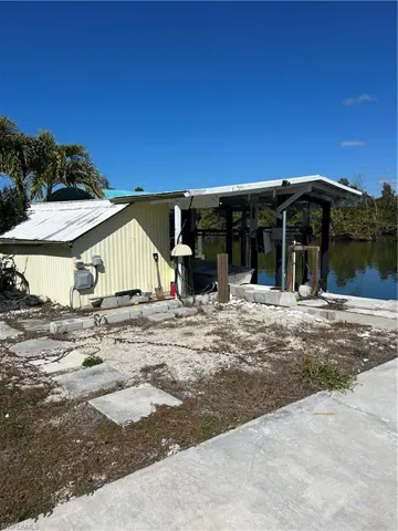 3900 Royal Palm Dr, St. James City, Florida 33956