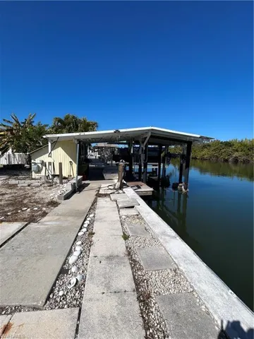 3900 Royal Palm Dr, St. James City, Florida 33956