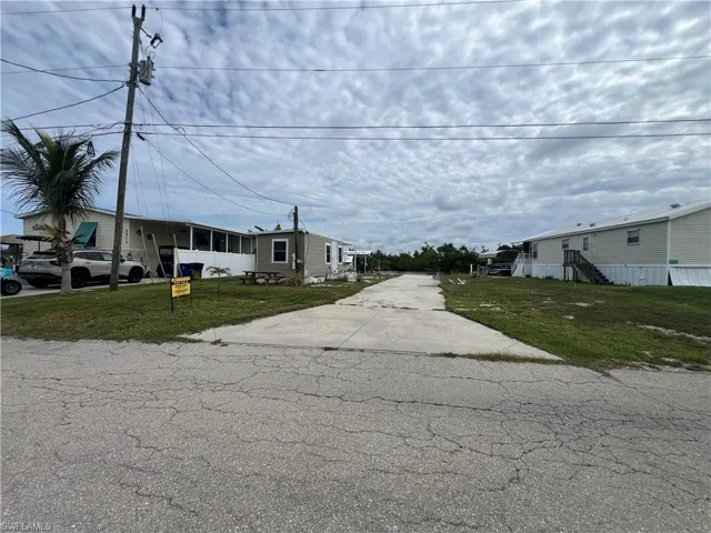 3900 Royal Palm Dr, St. James City, Florida 33956