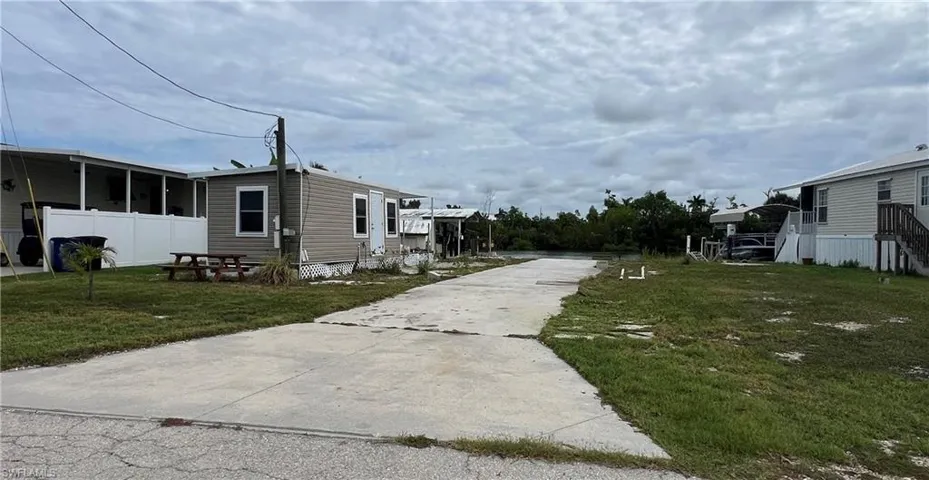 3900 Royal Palm Dr, St. James City, Florida 33956