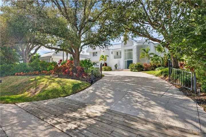 3402 W Riverside Dr, Fort Myers, Florida 33901