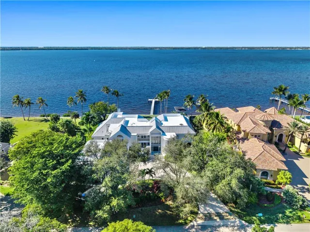 3402 W Riverside Dr, Fort Myers, Florida 33901