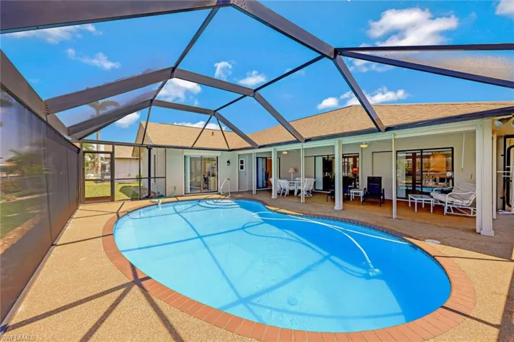 New screened pool enclosure!