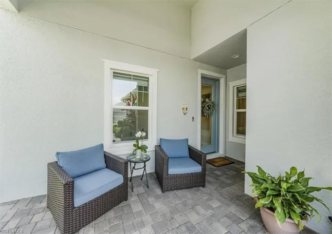 2409  Ariane  DR, Naples, FL 34112