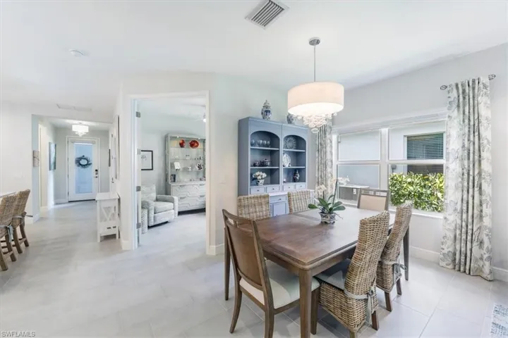 2409  Ariane  DR, Naples, FL 34112