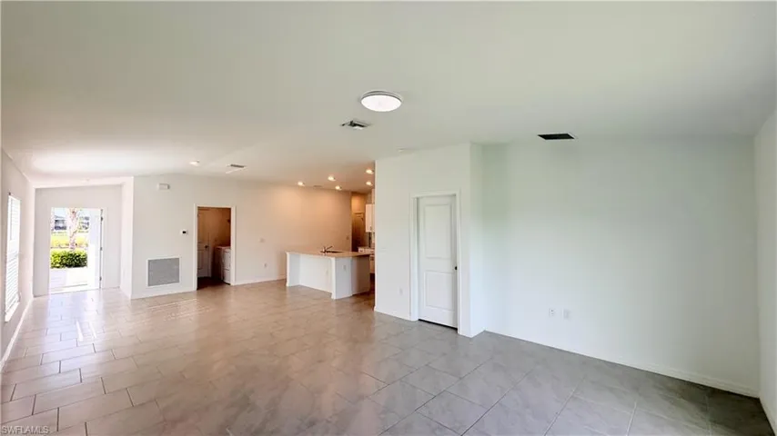 4007 San Clemente Ct, North Fort Myers, Florida 33917