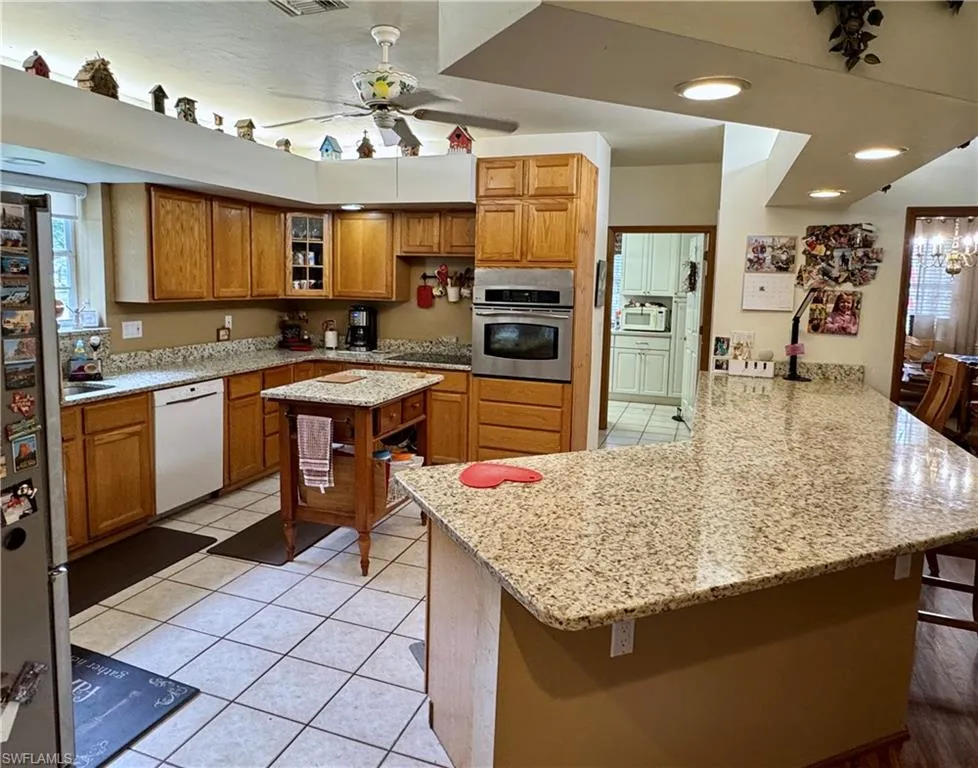4691 Long Lake DR, Fort Myers, FL 33905,225048214
