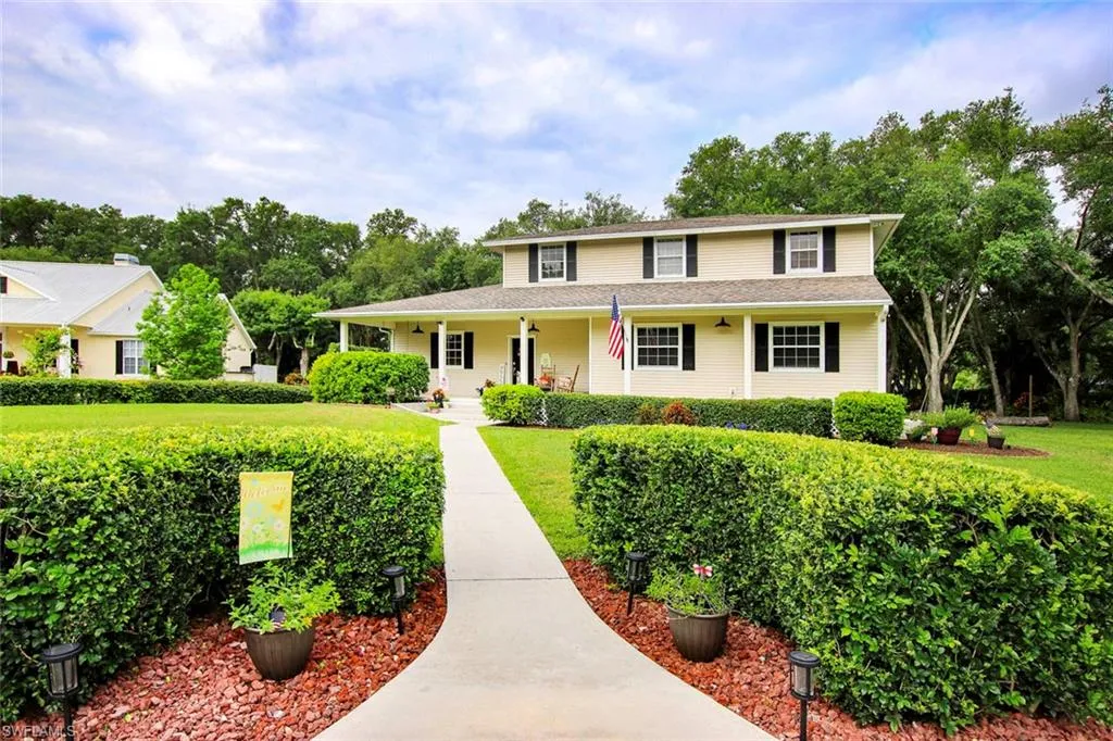 4691 Long Lake DR, Fort Myers, FL 33905,225048214