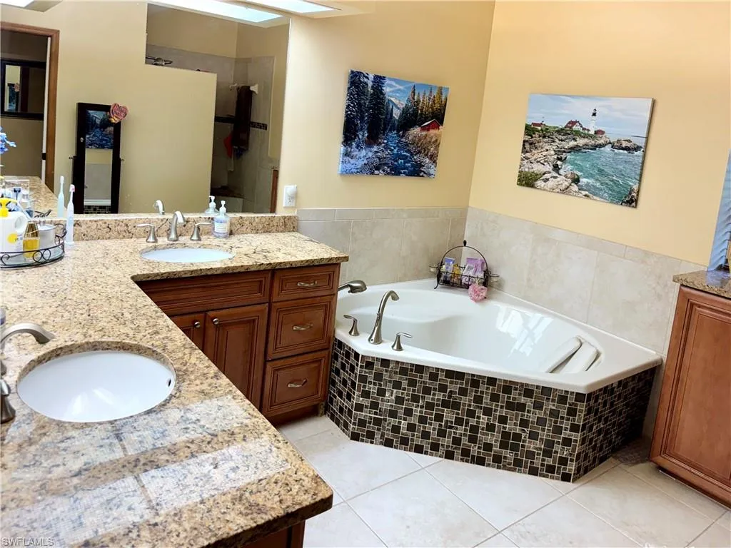4691 Long Lake DR, Fort Myers, FL 33905,225048214