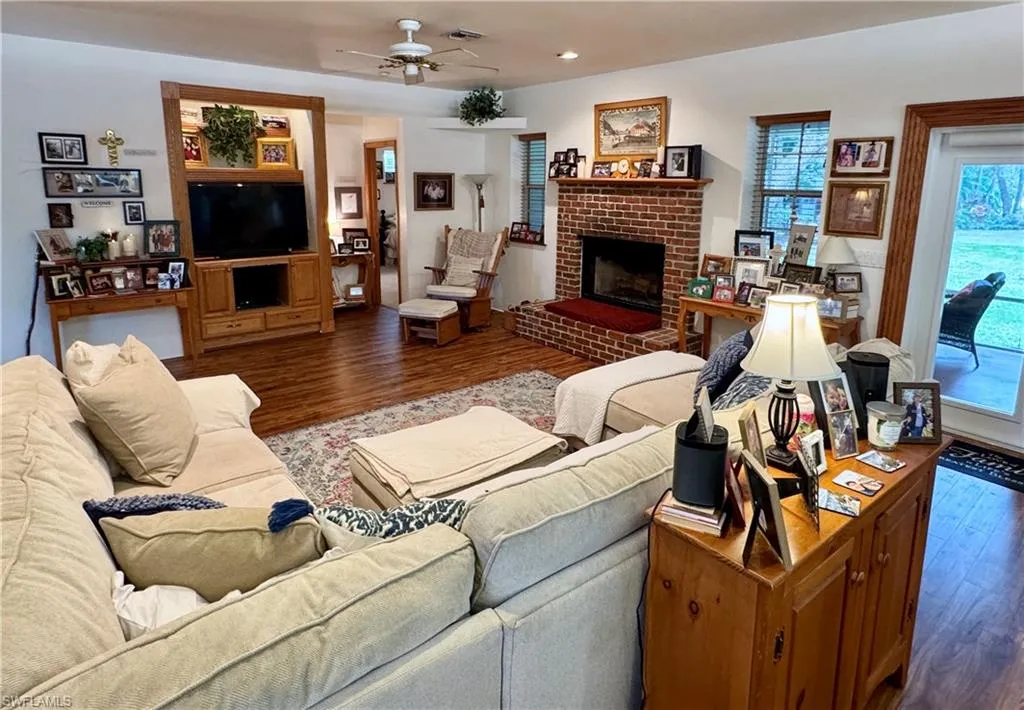 4691 Long Lake DR, Fort Myers, FL 33905,225048214