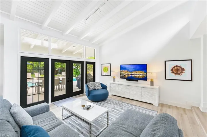 Sunken Great Room overlooking patio/grill area
