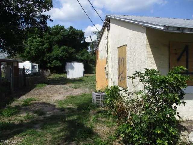 124  Holland  ST, North Fort Myers, FL 33917