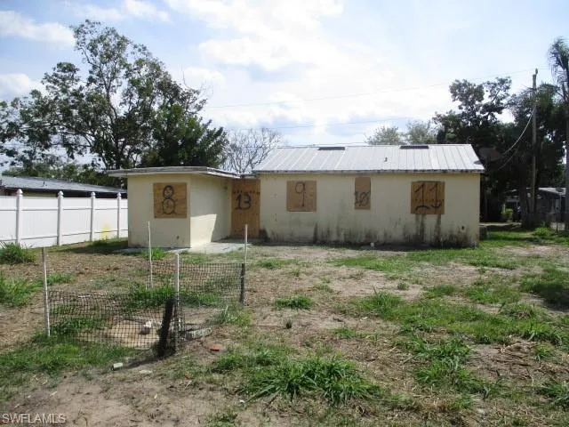 124  Holland  ST, North Fort Myers, FL 33917