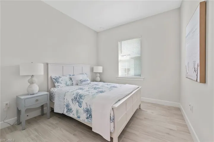 6403  Negril Isle  DR, Naples, FL 34113