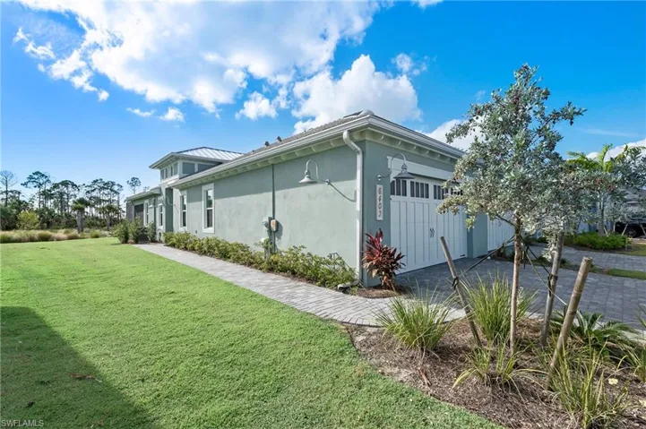 6403  Negril Isle  DR, Naples, FL 34113