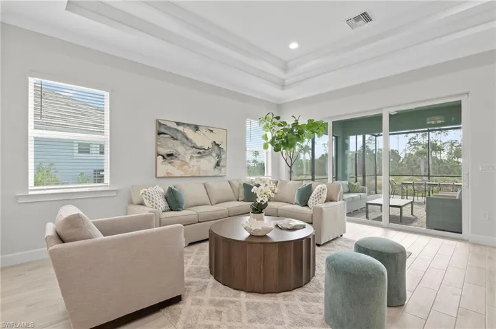 6403  Negril Isle  DR, Naples, FL 34113