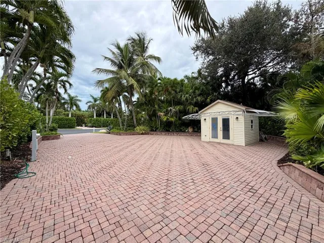 5007 Coach Ln, Naples, Florida 34114