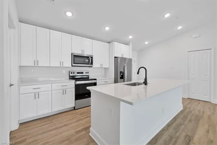 824 NW 8th  TER, Cape Coral, FL 33993