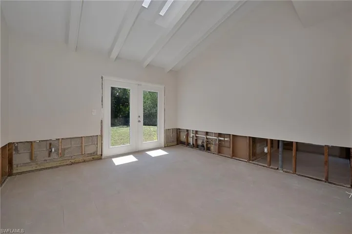 All rooms on first floor provide gorgeous water views and access to the backyard.