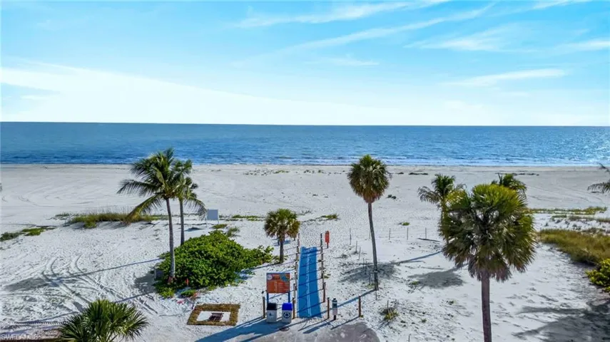 BEACH ACCESS LESS THAN 800' AWAY!