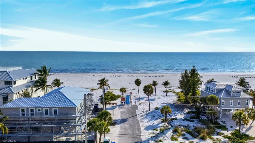 BEACH ACCESS!!