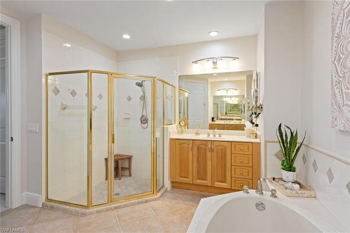3725  Montreux  LN, Naples, FL 34114