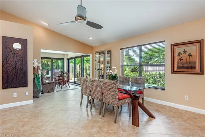 580  103rd N AVE, Naples, FL 34108